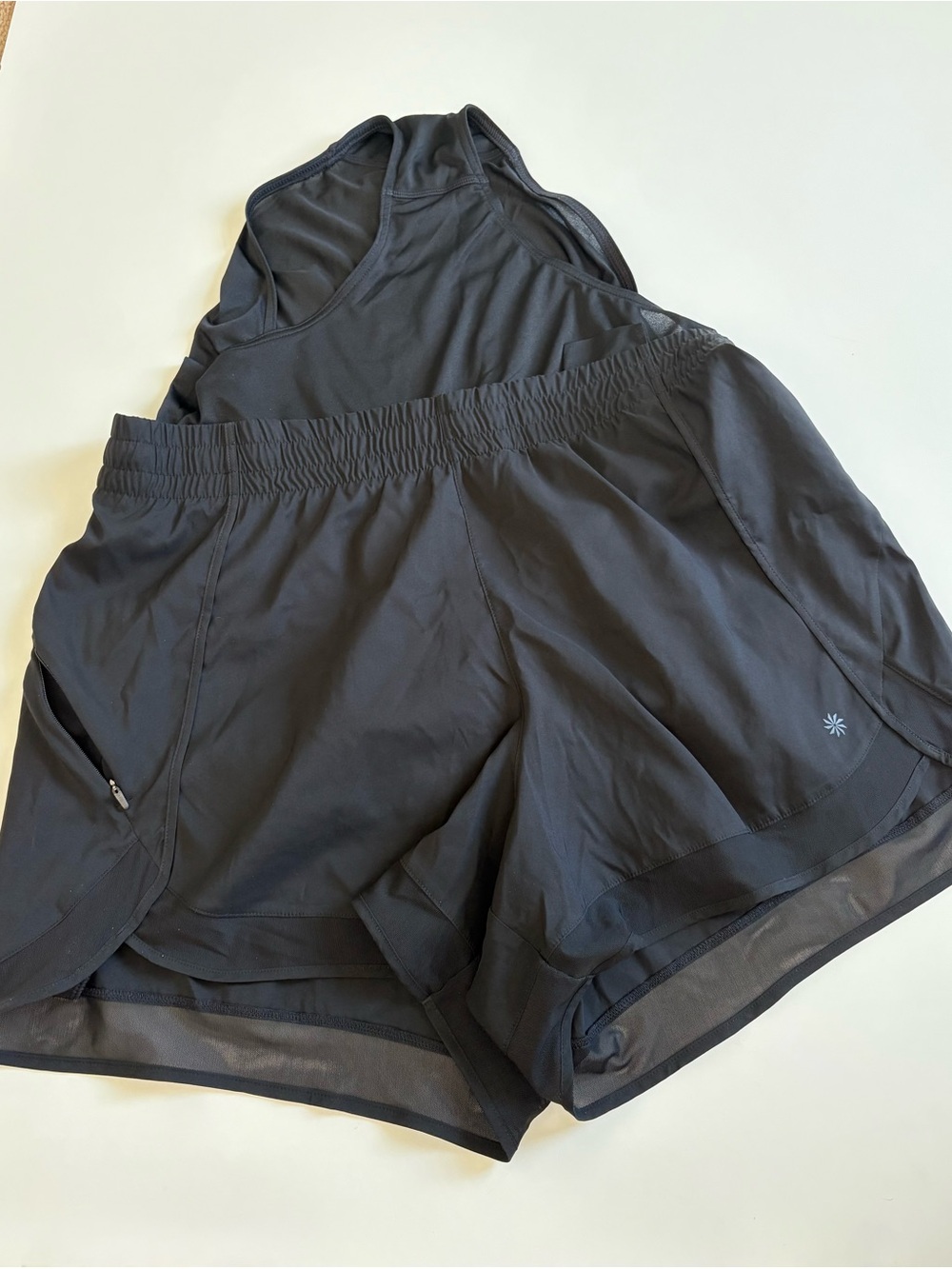 Athleta Mesh Racer Run Short Size 1x Black - Picture 6 of 10